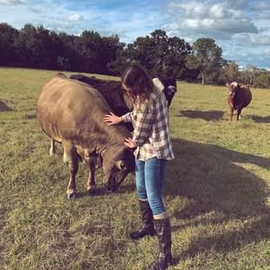 Meet your Posher, Emily